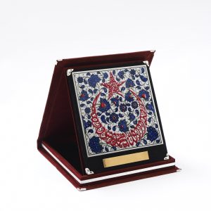 Promosyon Çini Karo Modelleri El Yapımı Çini Promosyon Ürünleri Plaket Çini Karo Örnekleri El Boyaması İznik Çini Karo Promosyon Plaket Fiyatları